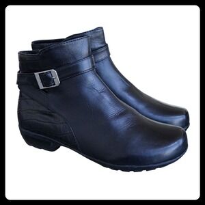 Ros Hommerson Ellis Black Nappa Leather Ankle Boots Women's 7.5 W Wide NWOB New